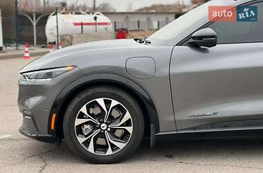 Внедорожник / Кроссовер Ford Mustang Mach-E 2021 в 