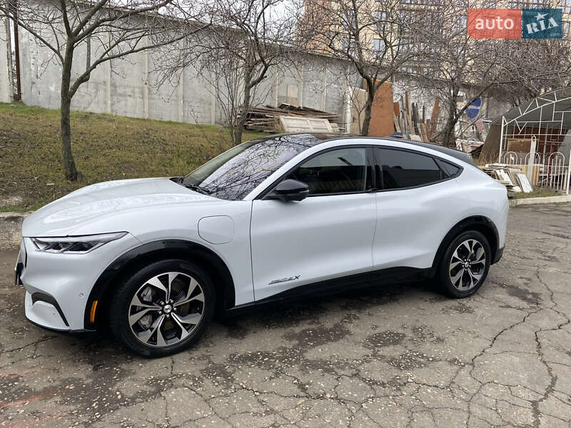Позашляховик / Кросовер Ford Mustang Mach-E 2020 в Чорноморську