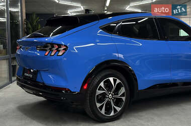 Внедорожник / Кроссовер Ford Mustang Mach-E 2022 в 