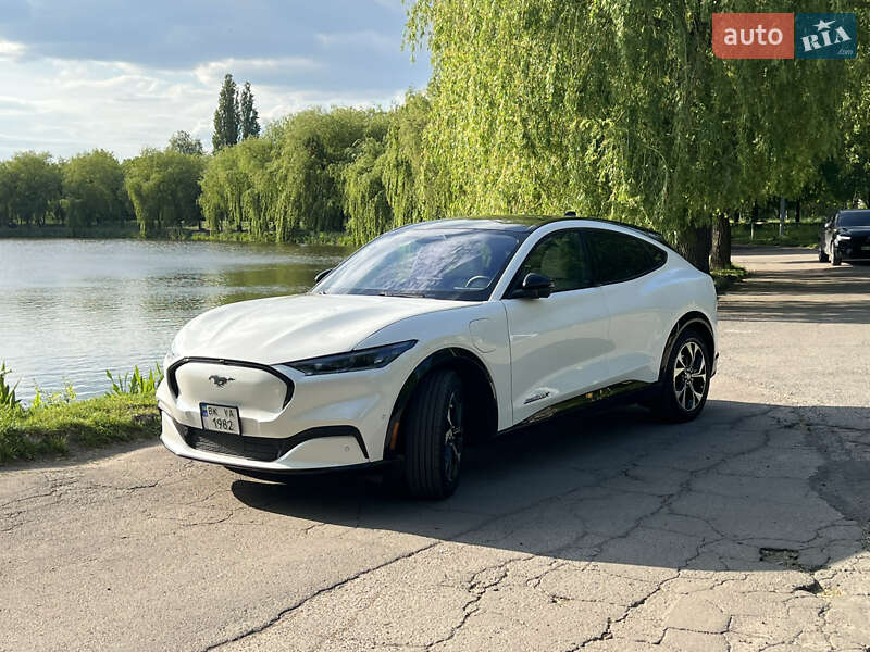 Внедорожник / Кроссовер Ford Mustang Mach-E 2023 в 