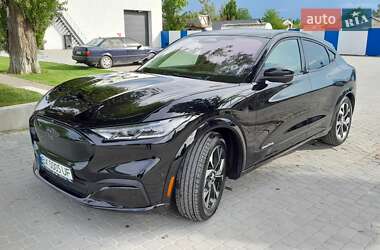 Позашляховик / Кросовер Ford Mustang Mach-E 2022 в 