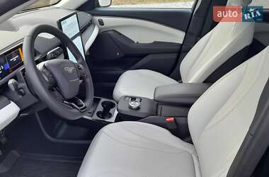 Внедорожник / Кроссовер Ford Mustang Mach-E 2022 в 
