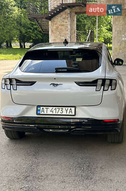 Внедорожник / Кроссовер Ford Mustang Mach-E 2021 в 