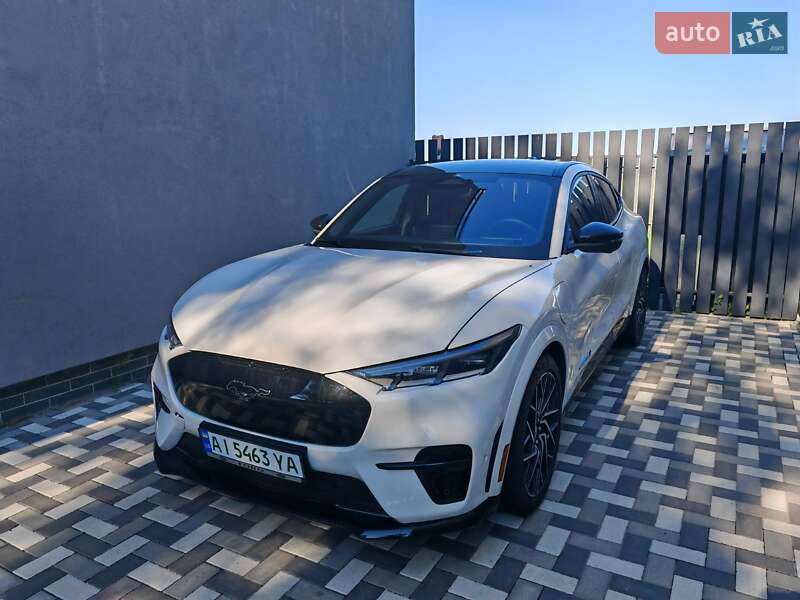 Внедорожник / Кроссовер Ford Mustang Mach-E 2021 в 
