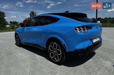 Внедорожник / Кроссовер Ford Mustang Mach-E 2021 в 