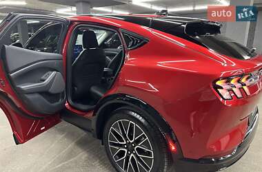 Внедорожник / Кроссовер Ford Mustang Mach-E 2024 в 