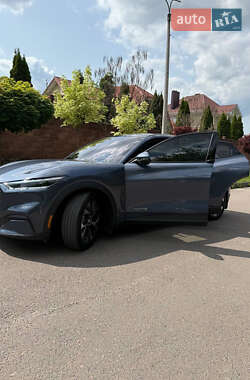 Позашляховик / Кросовер Ford Mustang Mach-E 2021 в 