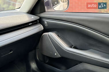 Внедорожник / Кроссовер Ford Mustang Mach-E 2021 в 