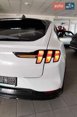 Внедорожник / Кроссовер Ford Mustang Mach-E 2023 в 