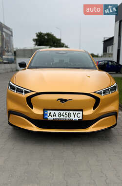 Внедорожник / Кроссовер Ford Mustang Mach-E 2022 в 