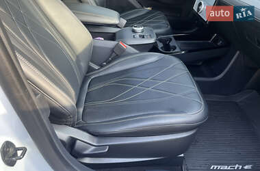 Позашляховик / Кросовер Ford Mustang Mach-E 2022 в 