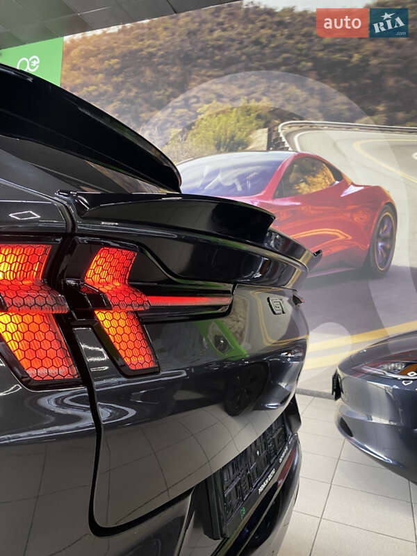 Внедорожник / Кроссовер Ford Mustang Mach-E 2021 в Киеве