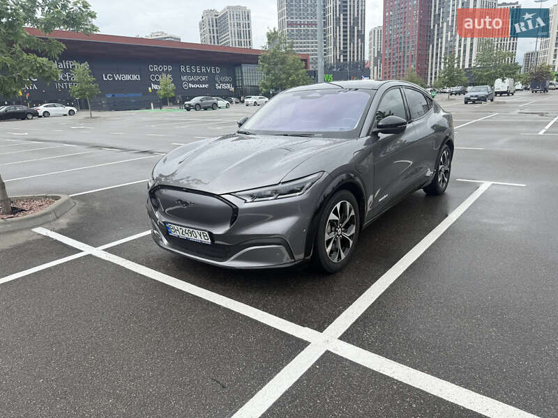 Внедорожник / Кроссовер Ford Mustang Mach-E 2021 в 