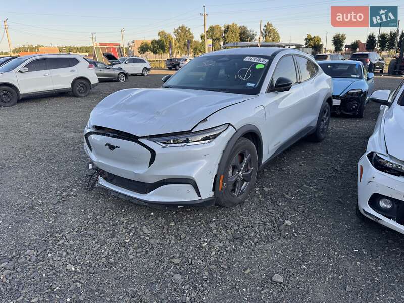 Позашляховик / Кросовер Ford Mustang Mach-E 2023 в 