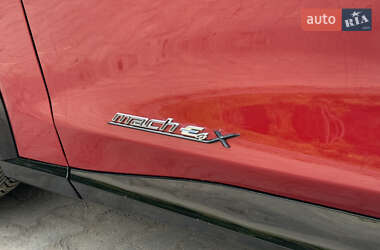 Позашляховик / Кросовер Ford Mustang Mach-E 2021 в 