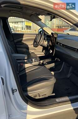 Внедорожник / Кроссовер Ford Mustang Mach-E 2023 в 