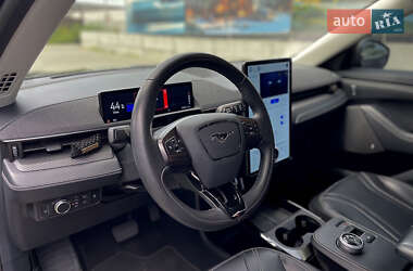 Позашляховик / Кросовер Ford Mustang Mach-E 2021 в 