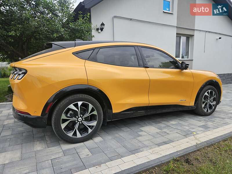Внедорожник / Кроссовер Ford Mustang Mach-E 2022 в Остроге