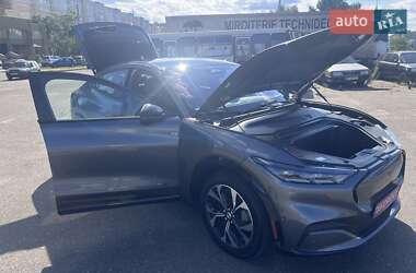 Позашляховик / Кросовер Ford Mustang Mach-E 2021 в 