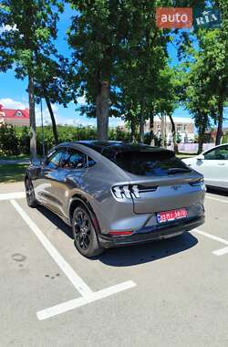 Позашляховик / Кросовер Ford Mustang Mach-E 2023 в 