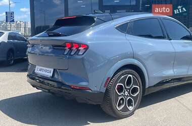 Позашляховик / Кросовер Ford Mustang Mach-E 2023 в 