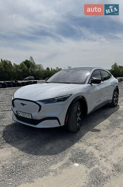 Позашляховик / Кросовер Ford Mustang Mach-E 2023 в 
