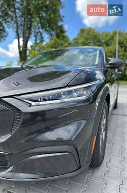 Позашляховик / Кросовер Ford Mustang Mach-E 2022 в 