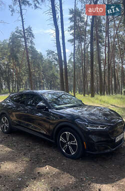 Позашляховик / Кросовер Ford Mustang Mach-E 2022 в 