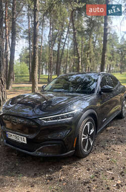 Позашляховик / Кросовер Ford Mustang Mach-E 2022 в 