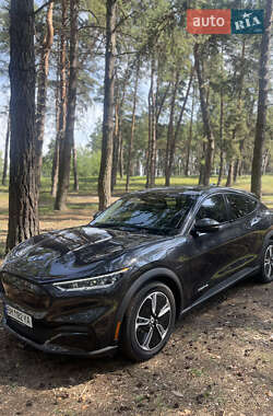 Позашляховик / Кросовер Ford Mustang Mach-E 2022 в 