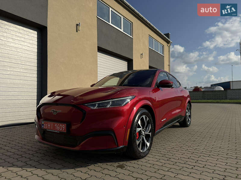 Позашляховик / Кросовер Ford Mustang Mach-E 2021 в 