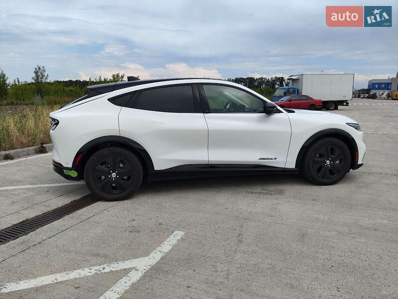 Внедорожник / Кроссовер Ford Mustang Mach-E 2021 в Киеве