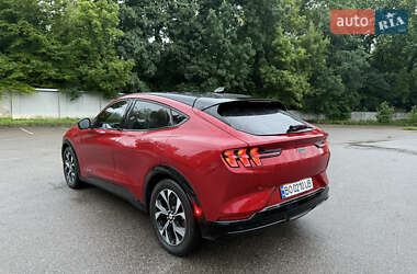 Позашляховик / Кросовер Ford Mustang Mach-E 2021 в 