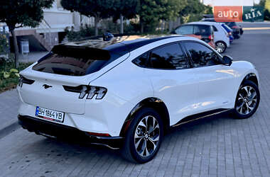 Внедорожник / Кроссовер Ford Mustang Mach-E 2021 в 