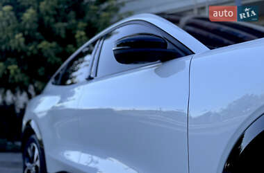 Внедорожник / Кроссовер Ford Mustang Mach-E 2021 в 