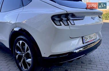 Внедорожник / Кроссовер Ford Mustang Mach-E 2021 в 