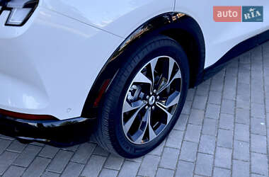Внедорожник / Кроссовер Ford Mustang Mach-E 2021 в 