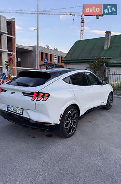 Внедорожник / Кроссовер Ford Mustang Mach-E 2023 в 