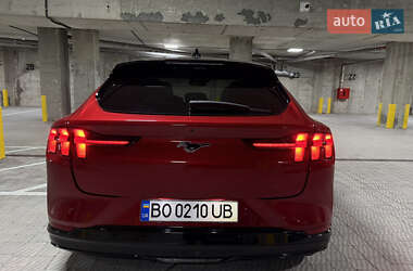 Внедорожник / Кроссовер Ford Mustang Mach-E 2021 в 