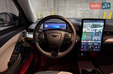 Внедорожник / Кроссовер Ford Mustang Mach-E 2021 в 