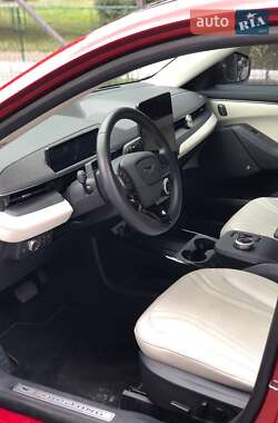 Внедорожник / Кроссовер Ford Mustang Mach-E 2021 в 