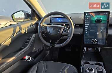Внедорожник / Кроссовер Ford Mustang Mach-E 2022 в 