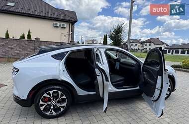 Внедорожник / Кроссовер Ford Mustang Mach-E 2021 в 