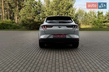 Внедорожник / Кроссовер Ford Mustang Mach-E 2021 в 