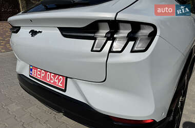 Позашляховик / Кросовер Ford Mustang Mach-E 2023 в 