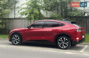 Внедорожник / Кроссовер Ford Mustang Mach-E 2021 в 