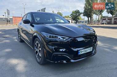 Позашляховик / Кросовер Ford Mustang Mach-E 2023 в 