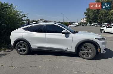Позашляховик / Кросовер Ford Mustang Mach-E 2022 в 