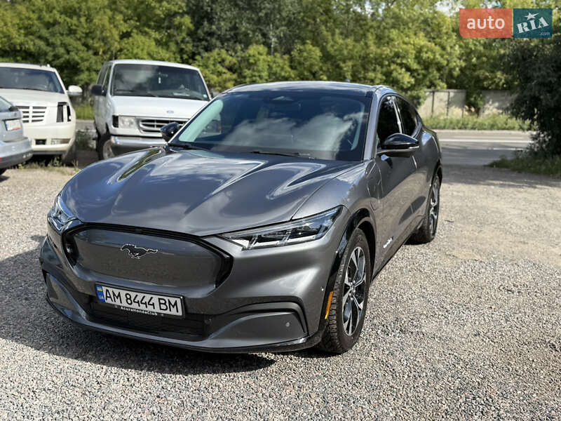 Внедорожник / Кроссовер Ford Mustang Mach-E 2021 в 