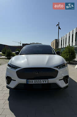 Позашляховик / Кросовер Ford Mustang Mach-E 2023 в 